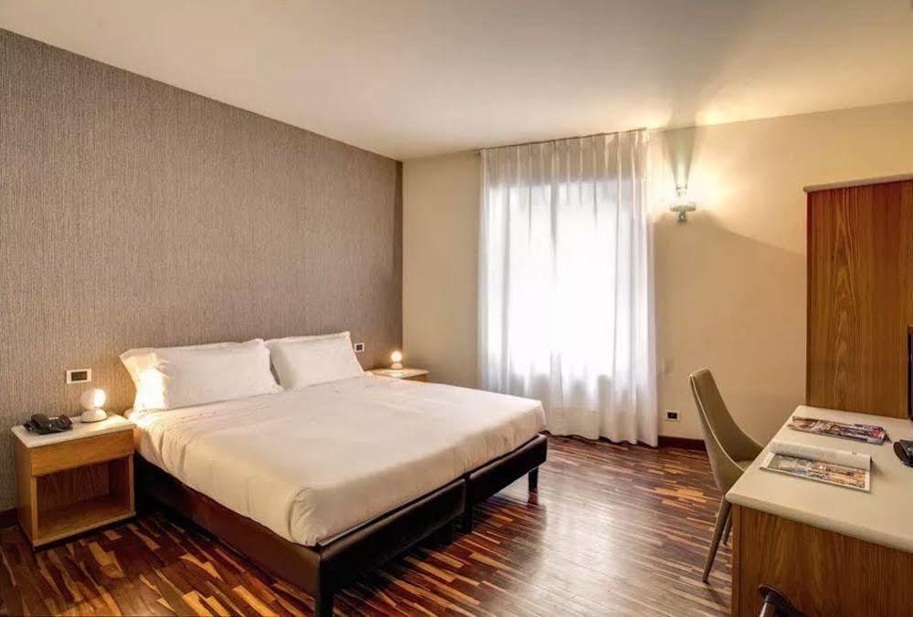 Albergo Firenze Como Ngoại thất bức ảnh
